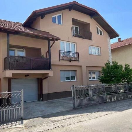 Big Apartment 3 Bedrooms Bihac Exterior photo